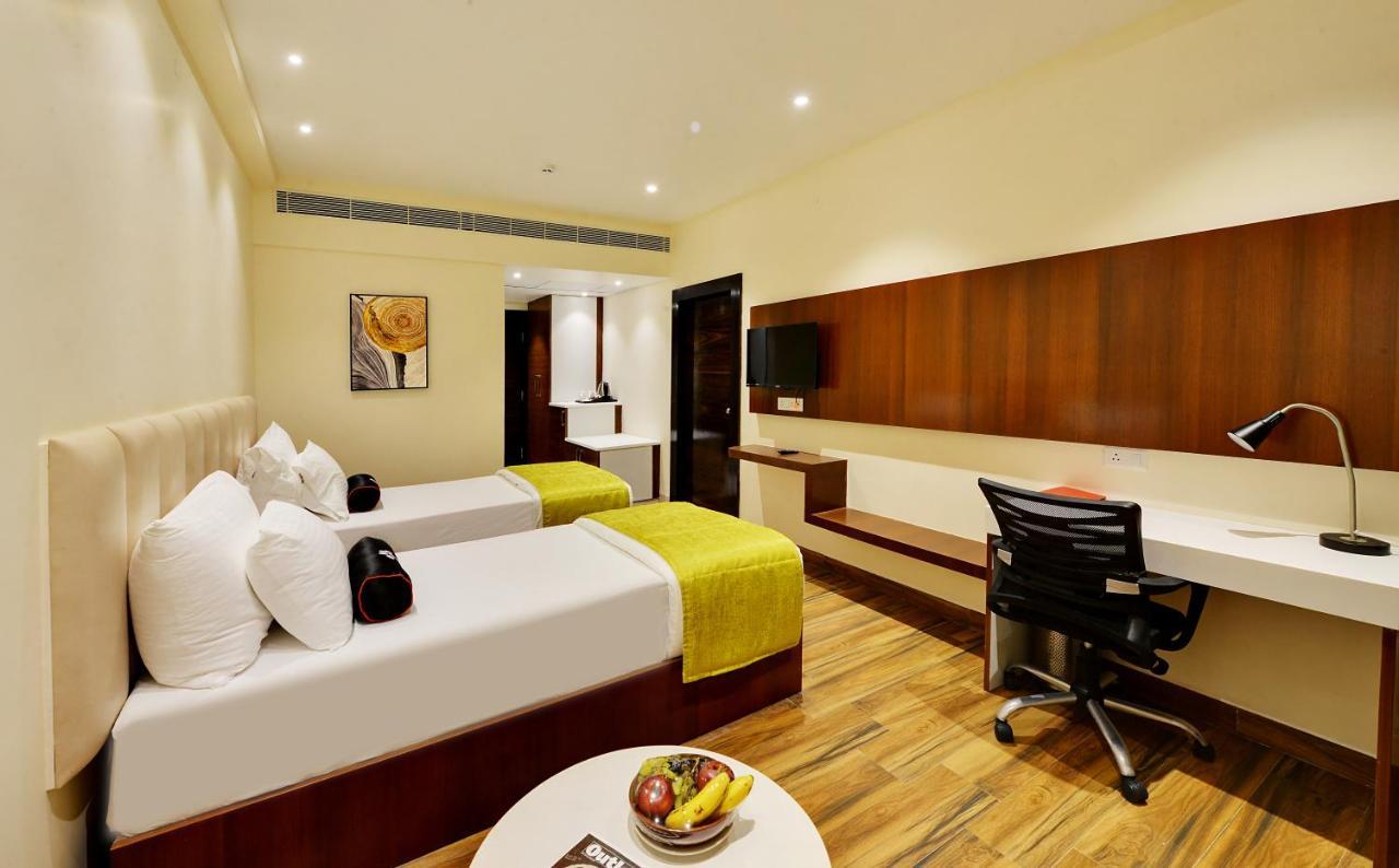 Mastiff Select Gulbarga Hotel Гулбарга Экстерьер фото