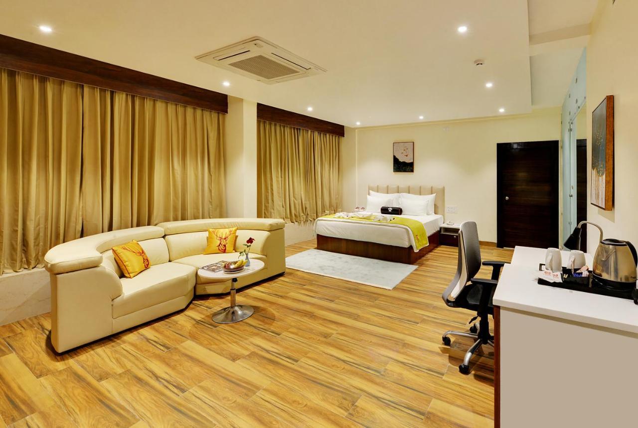 Mastiff Select Gulbarga Hotel Гулбарга Экстерьер фото