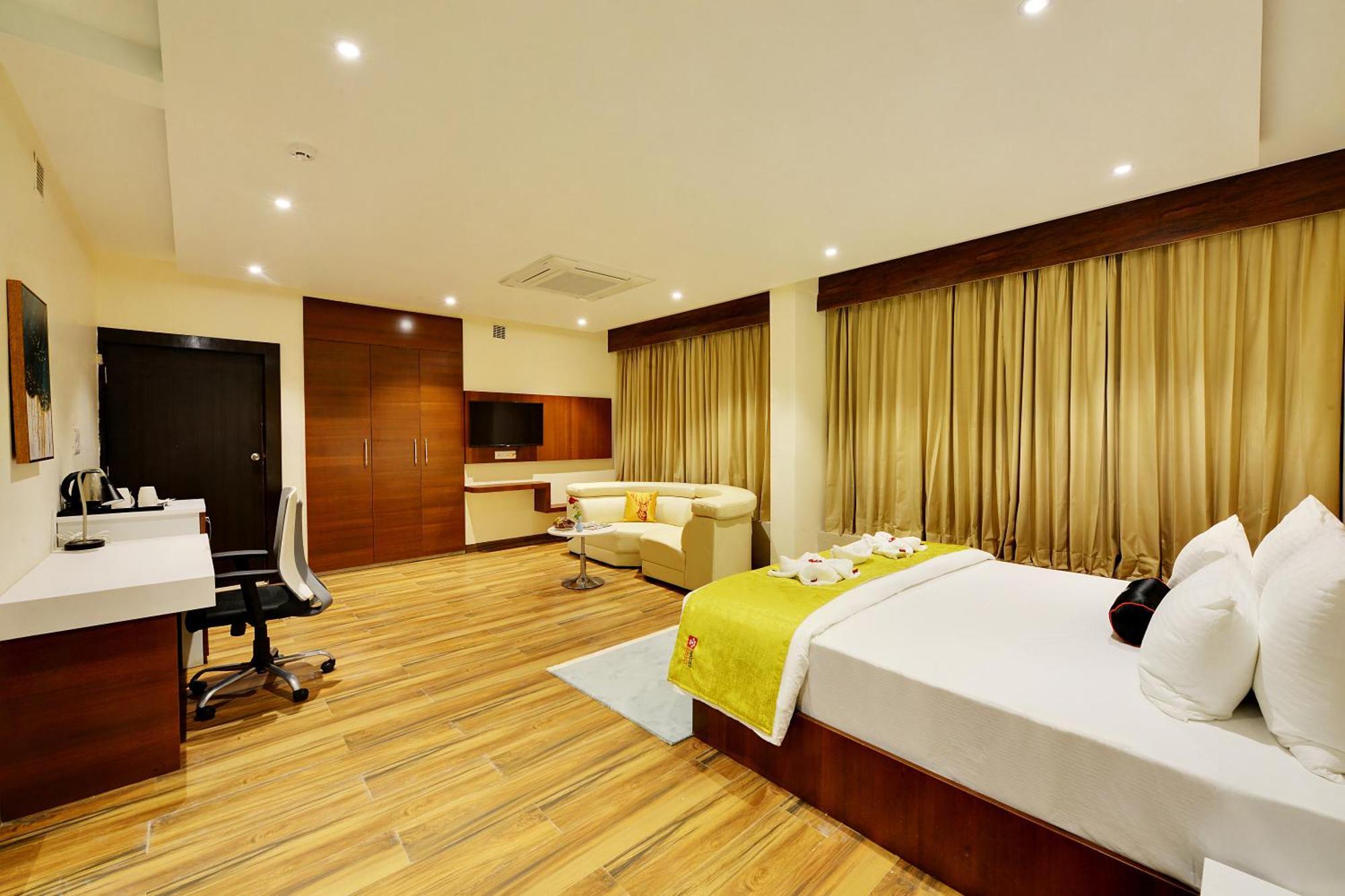 Mastiff Select Gulbarga Hotel Гулбарга Экстерьер фото